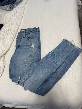 Levi Wedgie Straight Jeans